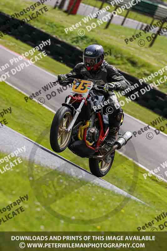 cadwell no limits trackday;cadwell park;cadwell park photographs;cadwell trackday photographs;enduro digital images;event digital images;eventdigitalimages;no limits trackdays;peter wileman photography;racing digital images;trackday digital images;trackday photos